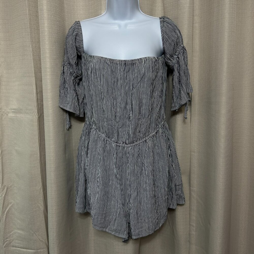 American Eagle Outfitters Shorts Romper Women's Size Large Striped